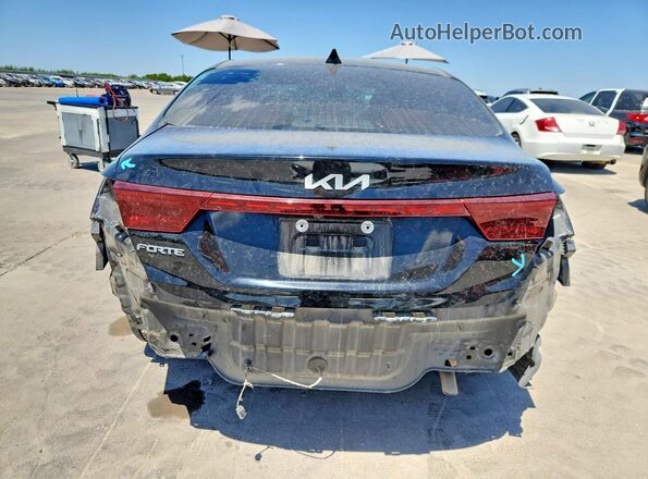 3KPF24AD7NE439921 2022 KIA FORTE Черный Вид сзади