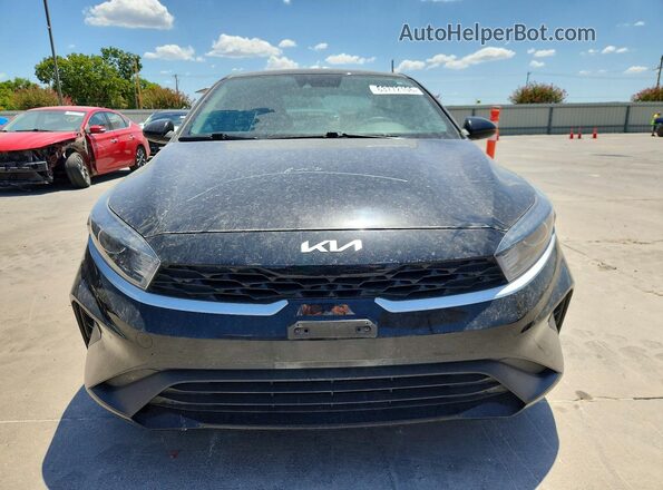 3KPF24AD7NE439921 2022 KIA FORTE Черный Вид спереди