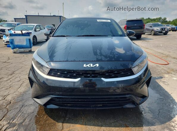 3KPF24AD7NE464091 2022 KIA FORTE Black Front view