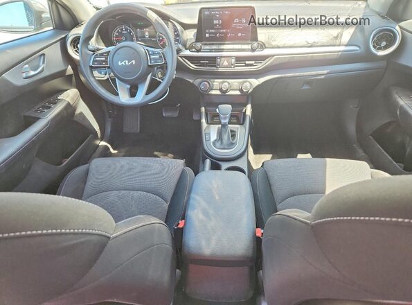 3KPF24AD7NE468268 2022 KIA FORTE Gray Вид панелі приладів