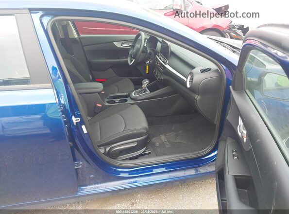 3KPF24AD7NE475186 2022 KIA FORTE Blue Vista interior delantera