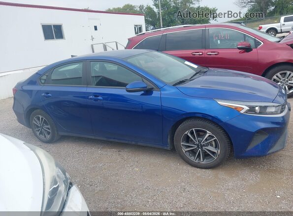 3KPF24AD7NE475186 2022 KIA FORTE Blue Vista interior trasera