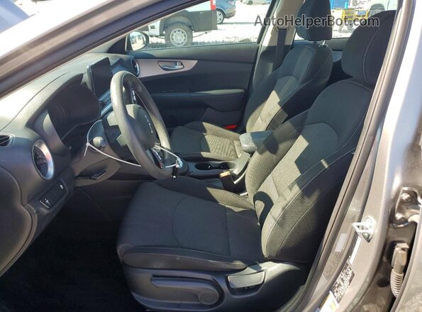 3KPF24AD7NE481859 2022 KIA FORTE Gray Вид салону спереду