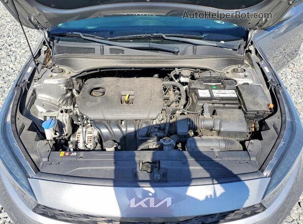 3KPF24AD7NE481859 2022 KIA FORTE Gray Вид задньої частини салону
