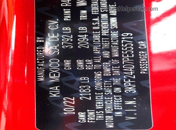 3KPF24AD7PE555719 2023 KIA FORTE Red Vista de la etiqueta del VIN