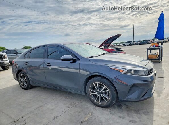 3KPF24AD7PE572861 2023 KIA FORTE Gray Front right