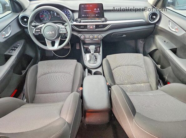 3KPF24AD7PE572861 2023 KIA FORTE Gray Dashboard view