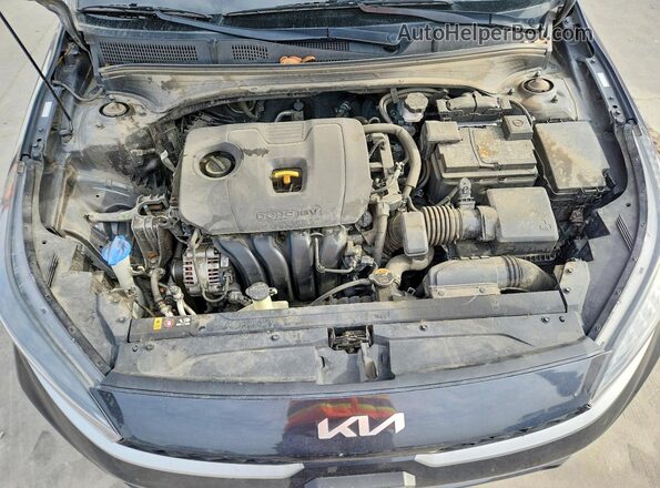 3KPF24AD7PE572861 2023 KIA FORTE Gray Rear interior view