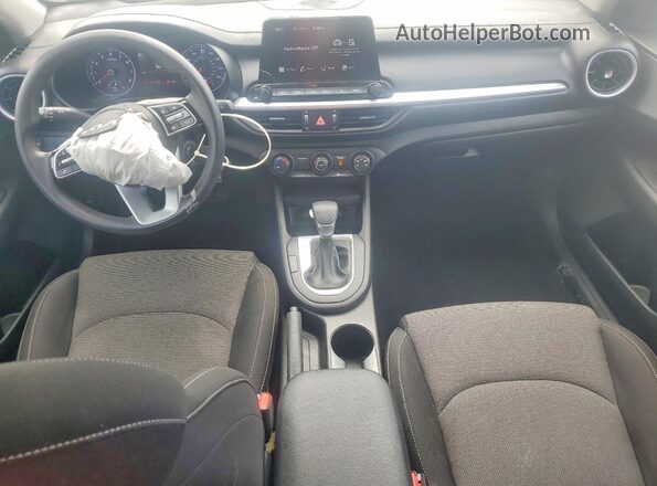 3KPF24AD7PE587943 2023 KIA FORTE Белый Вид панели приборов