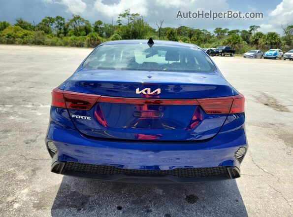 3KPF24AD7PE677996 2023 KIA FORTE Blue უკანა ხედი