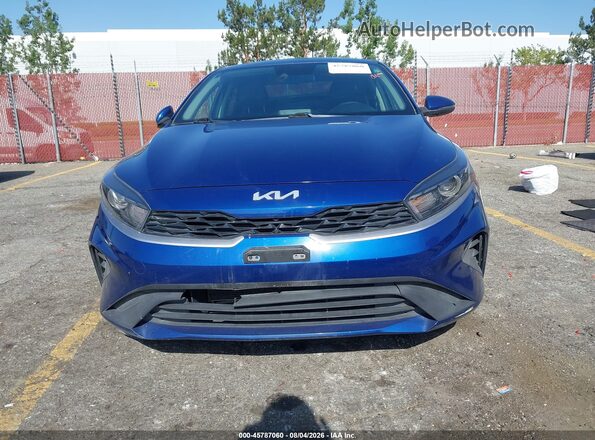3KPF24AD7PE693700 2023 KIA FORTE Blue Front view