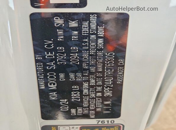 3KPF24AD7RE765305 2024 KIA FORTE White Widok naklejki z numerem VIN