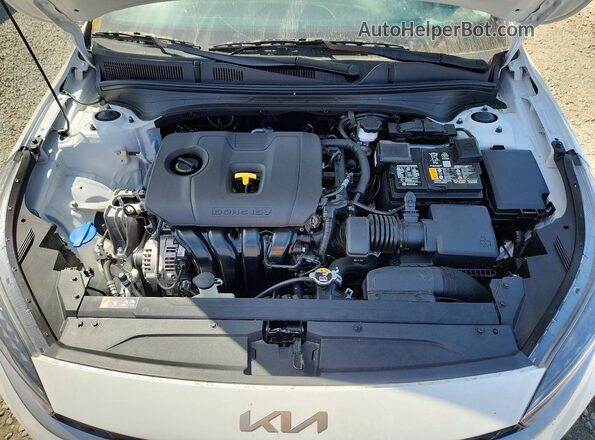 3KPF24AD7RE781200 2024 KIA FORTE White Սալոնի հետևի տեսք