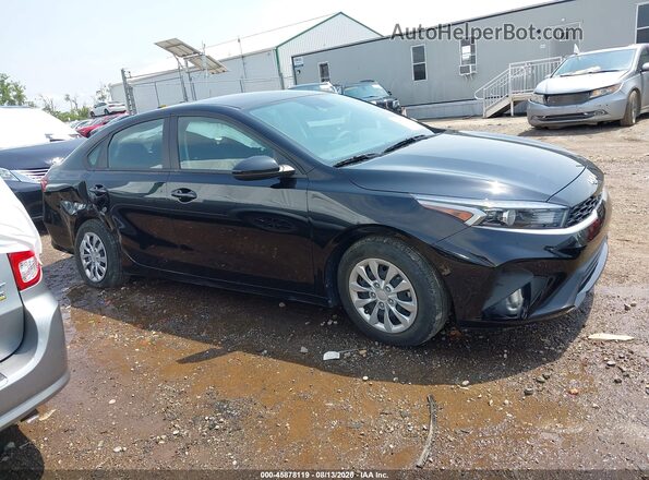 3KPF24AD7RE787238 2024 KIA FORTE Black Vista interior trasera