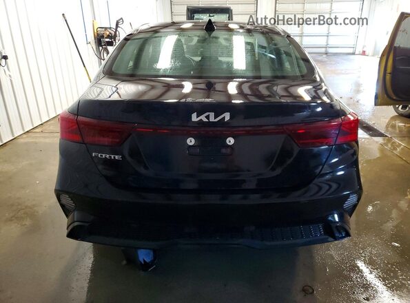 3KPF24AD7RE795081 2024 KIA FORTE Black Vista trasera