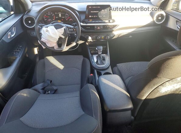 3KPF24AD7RE795081 2024 KIA FORTE Black Vista del salpicadero