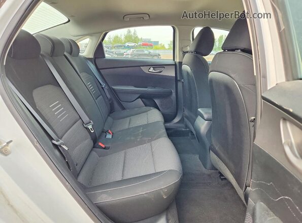 3KPF24AD8KE134150 2019 KIA FORTE Белый Вид задних сидений