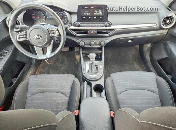 3KPF24AD8KE134150 2019 KIA FORTE Белый Вид панели приборов