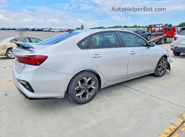 3KPF24AD8ME291597 2021 KIA FORTE Silver Tył prawy
