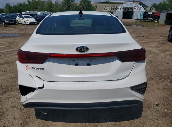 3KPF24AD8ME320189 2021 KIA FORTE Белый Вид сзади