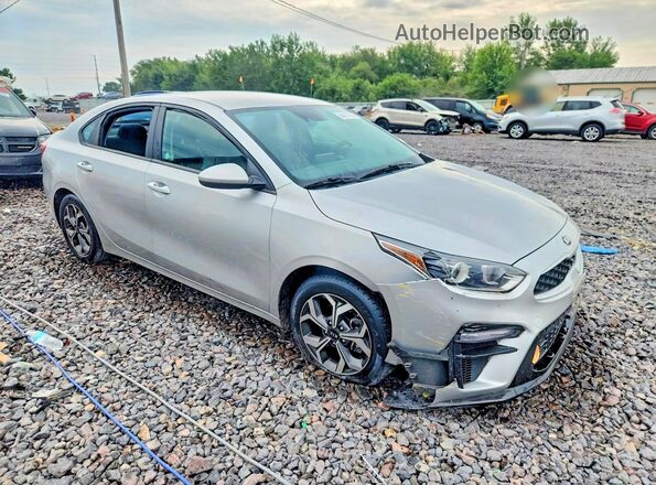 3KPF24AD8ME334710 2021 KIA FORTE Silver Przód prawy