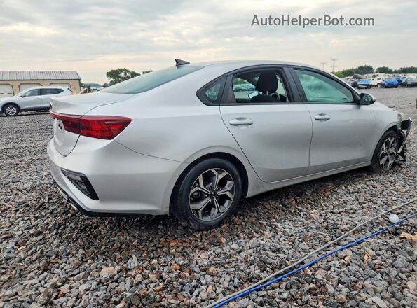 3KPF24AD8ME334710 2021 KIA FORTE Silver Tył prawy