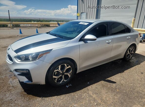 3KPF24AD8ME342564 2021 KIA FORTE Серый 