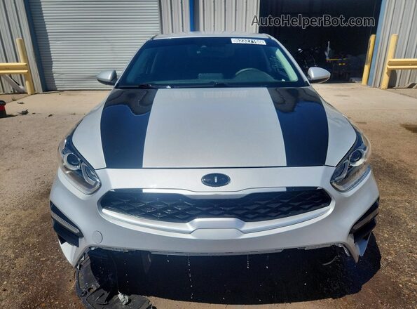 3KPF24AD8ME342564 2021 KIA FORTE Серый Вид спереди