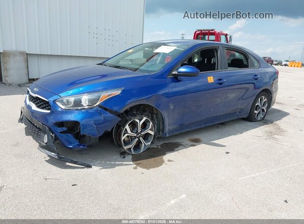 3KPF24AD8ME343777 2021 KIA FORTE Blue Vista tres cuartos delantera izquierda