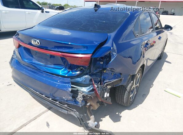 3KPF24AD8ME364046 2021 KIA FORTE Blue Widok z przodu