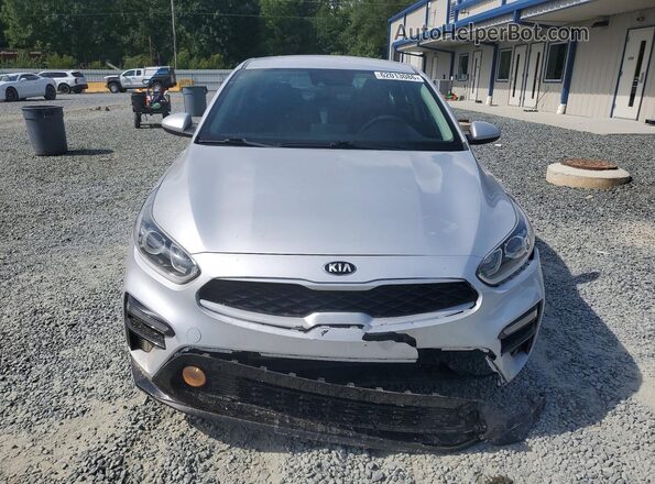 3KPF24AD8ME370722 2021 KIA FORTE Silver Vista frontal