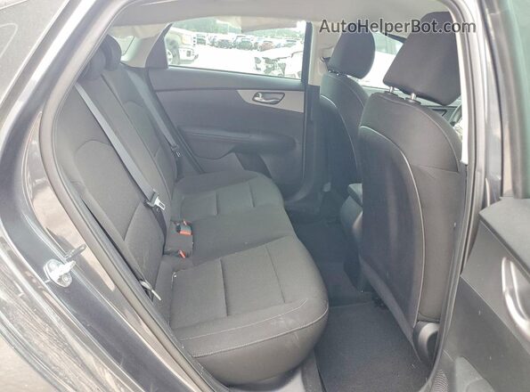 3KPF24AD8ME381087 2021 KIA FORTE Gray Widok tylnych siedzeń
