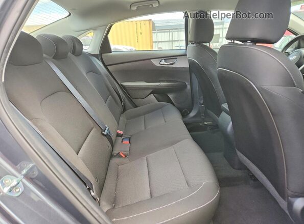 3KPF24AD8ME402083 2021 KIA FORTE Charcoal Вид задніх сидінь