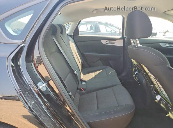 3KPF24AD8NE467596 2022 KIA FORTE Черный Вид задних сидений