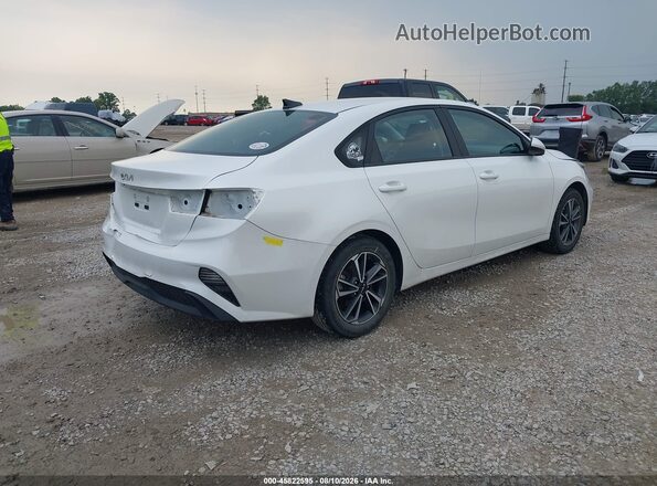 3KPF24AD8PE507811 2023 KIA FORTE Белый Задняя правая четверть