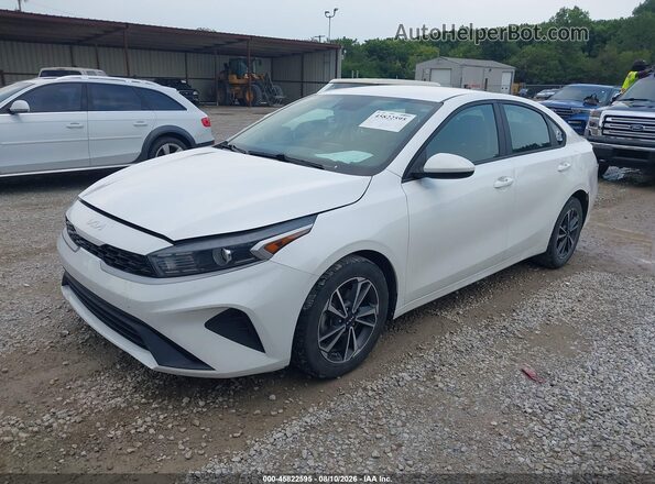 3KPF24AD8PE507811 2023 KIA FORTE Белый Передняя левая четверть
