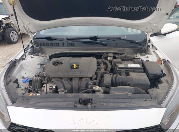 3KPF24AD8PE507811 2023 KIA FORTE Белый Вид сзади