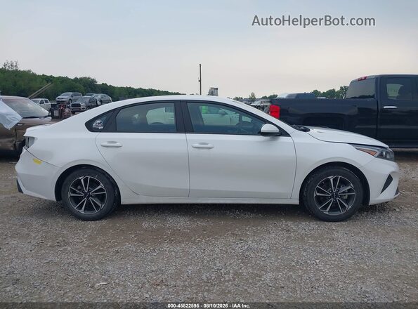 3KPF24AD8PE507811 2023 KIA FORTE Белый Панорамный вид салона 360°