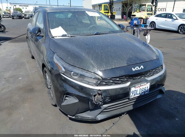 3KPF24AD8PE552554 2023 KIA FORTE Black ხელსაწყოთა პანელის ხედი
