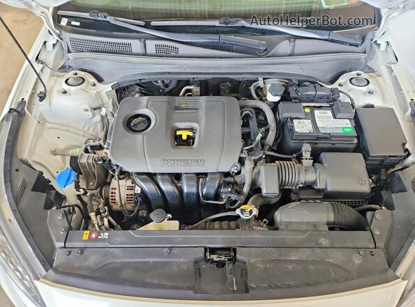 3KPF24AD8PE646885 2023 KIA FORTE Белый Вид задней части салона