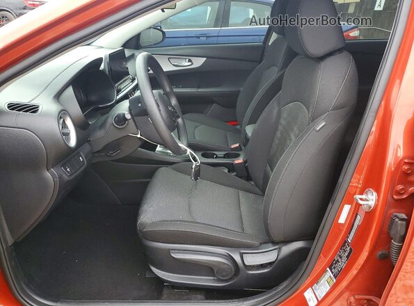 3KPF24AD8RE703508 2024 KIA FORTE Orange Front interior view