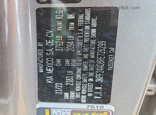 3KPF24AD8RE726299 2024 KIA FORTE Gray Vista del compartimento del motor