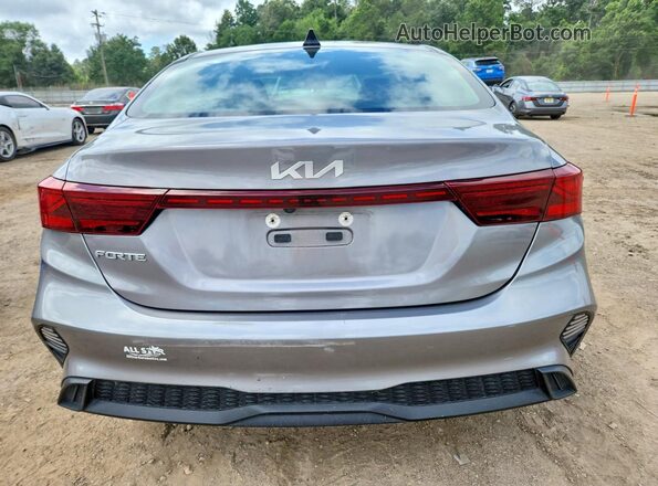 3KPF24AD8RE726299 2024 KIA FORTE Gray Vista trasera