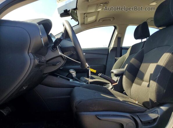 3KPF24AD8RE783151 2024 KIA FORTE White Vista interior delantera