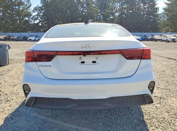 3KPF24AD8RE783151 2024 KIA FORTE White Vista trasera