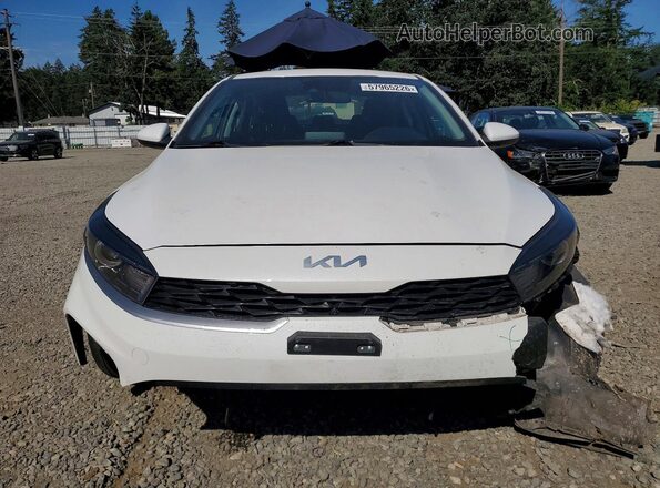3KPF24AD8RE783151 2024 KIA FORTE White Vista frontal