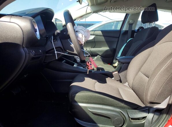 3KPF24AD8RE790262 2024 KIA FORTE Red წინა სალონის ხედი