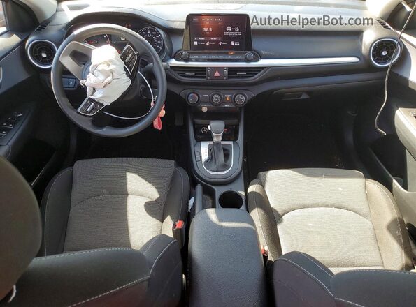 3KPF24AD8RE790262 2024 KIA FORTE Red წინა პანელის ხედი