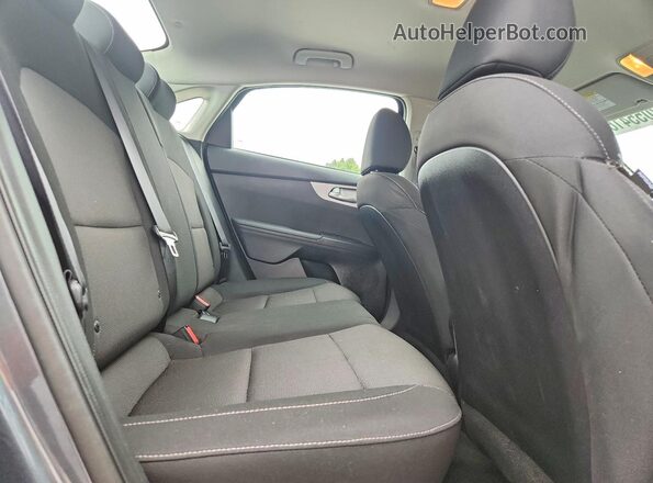 3KPF24AD8RE793243 2024 KIA FORTE Gray უკანა სავარძლების ხედი