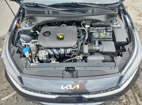 3KPF24AD8RE793243 2024 KIA FORTE Gray უკანა სალონის ხედი